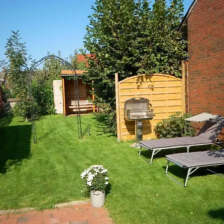 Holiday home Ferienhaus-mackeriege