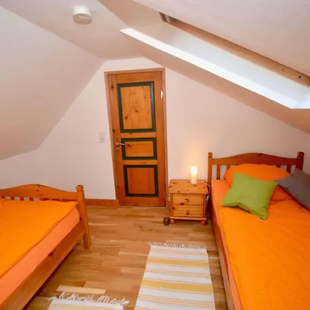 Holiday home Ferienhaus-mackeriege *